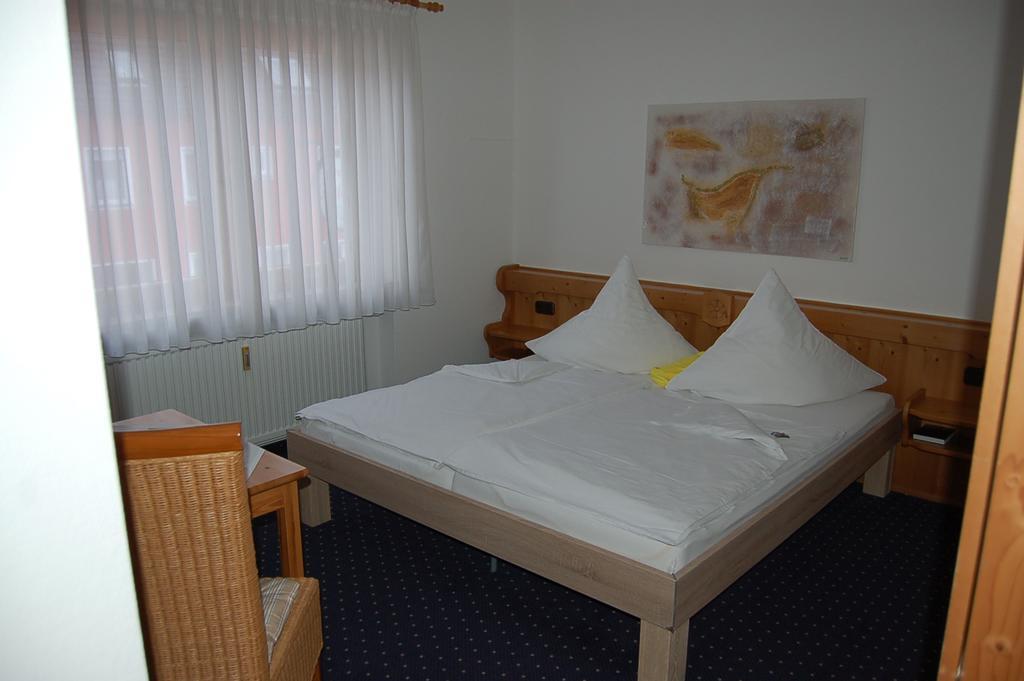 Brucker Gastehaus Hotel Fuerstenfeldbruck Cameră foto