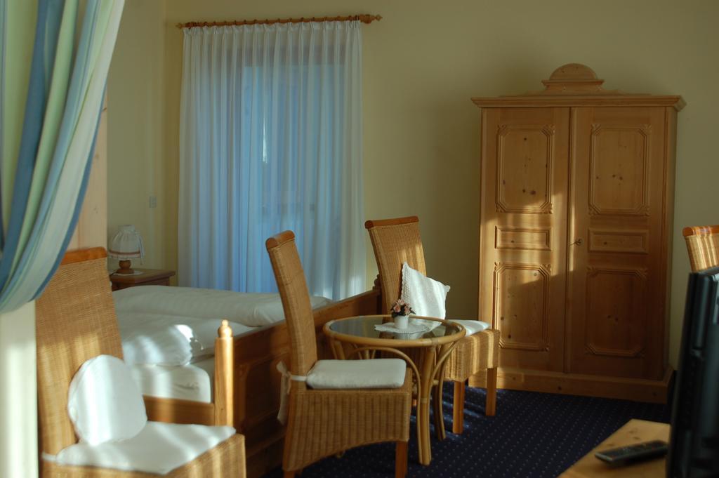 Brucker Gastehaus Hotel Fuerstenfeldbruck Cameră foto